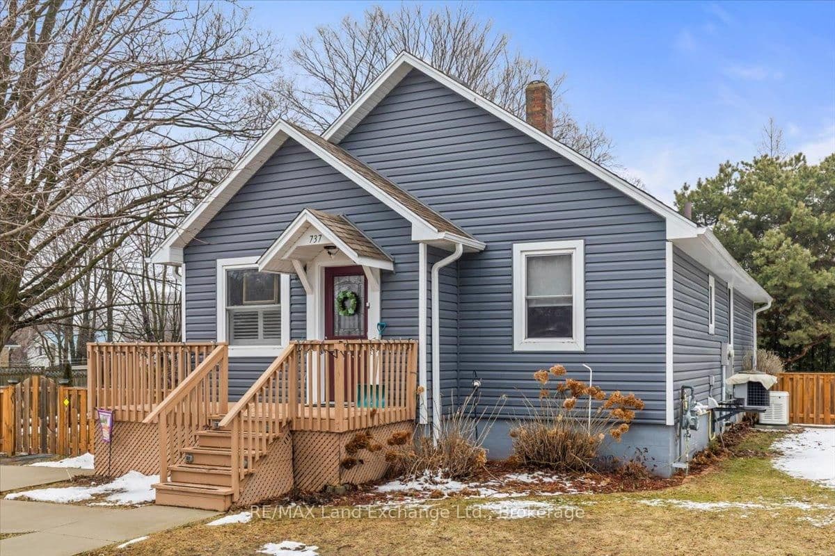 Detached at 737 Green Street, Saugeen Shores, ON - Photo 2 - RE/MAX Garden City Realty