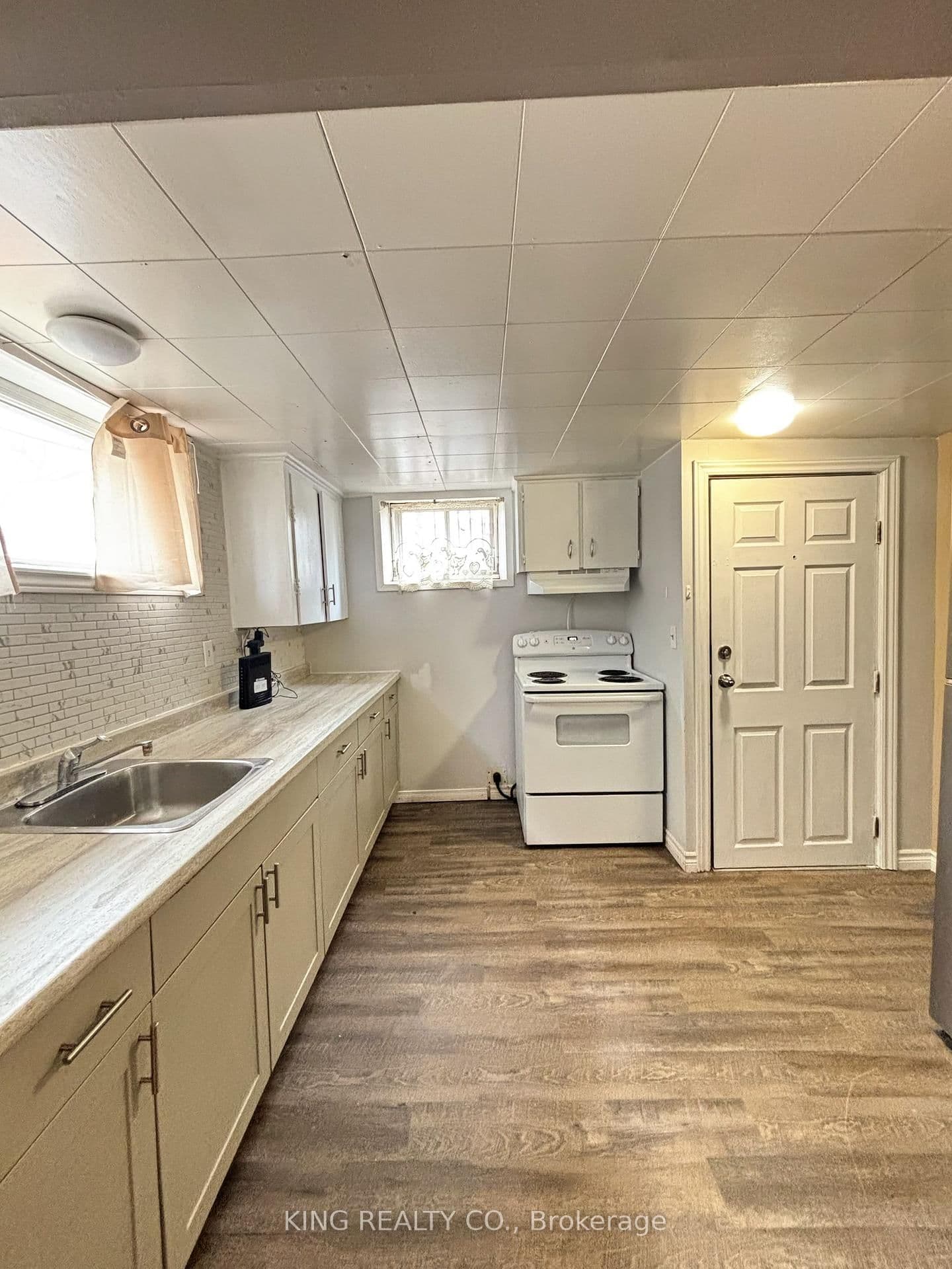 Lower Level at 3- 58 Carlton Street, St. Catharines, ON - Photo 5 - RE/MAX Garden City Realty