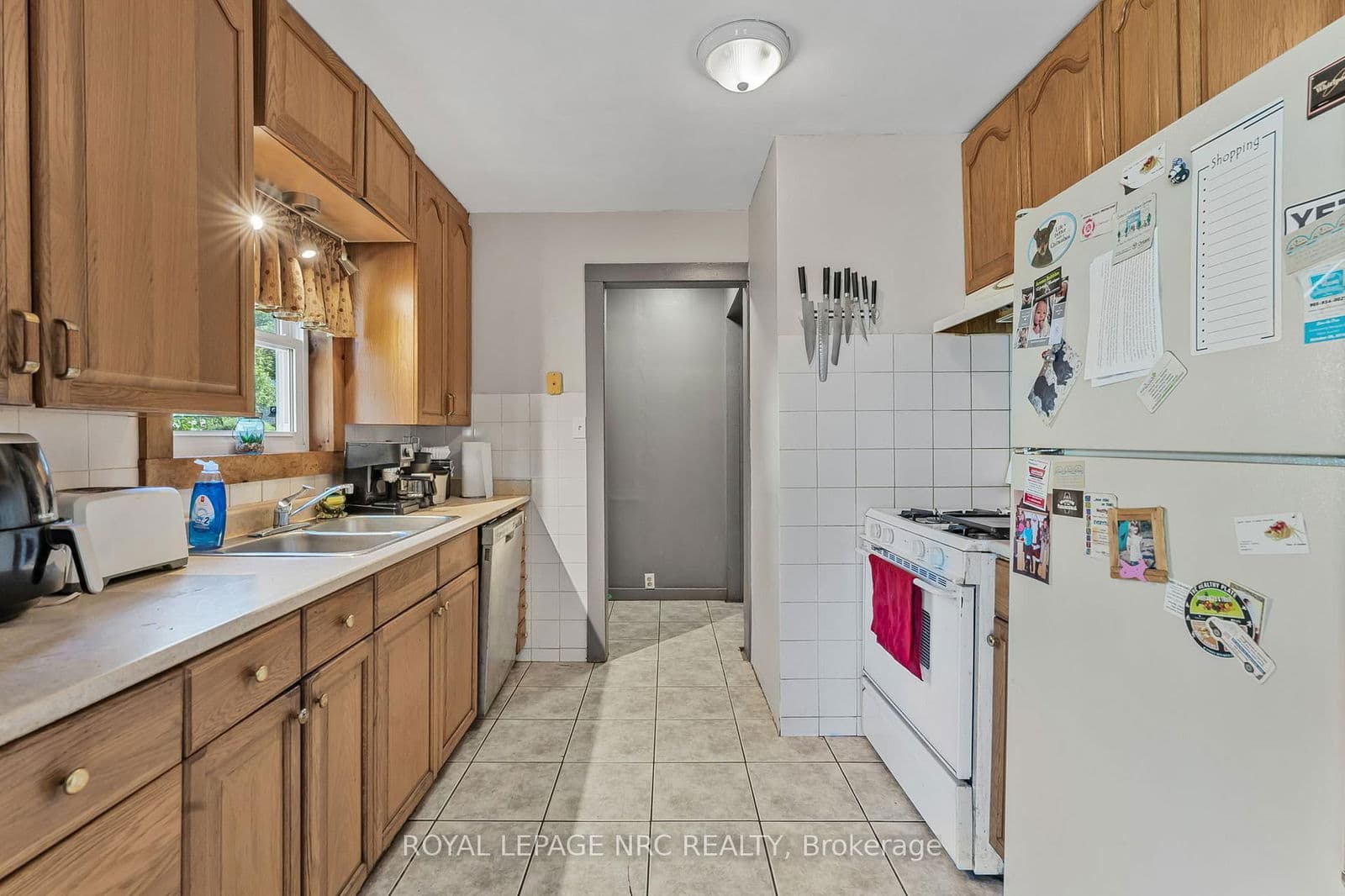 Detached at 3902 Rebstock Road, Fort Erie, ON - Photo 12 - RE/MAX Garden City Realty