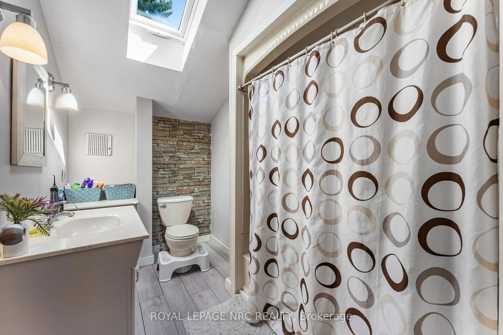 Detached at 3902 Rebstock Road, Fort Erie, ON - Photo 18 - RE/MAX Garden City Realty