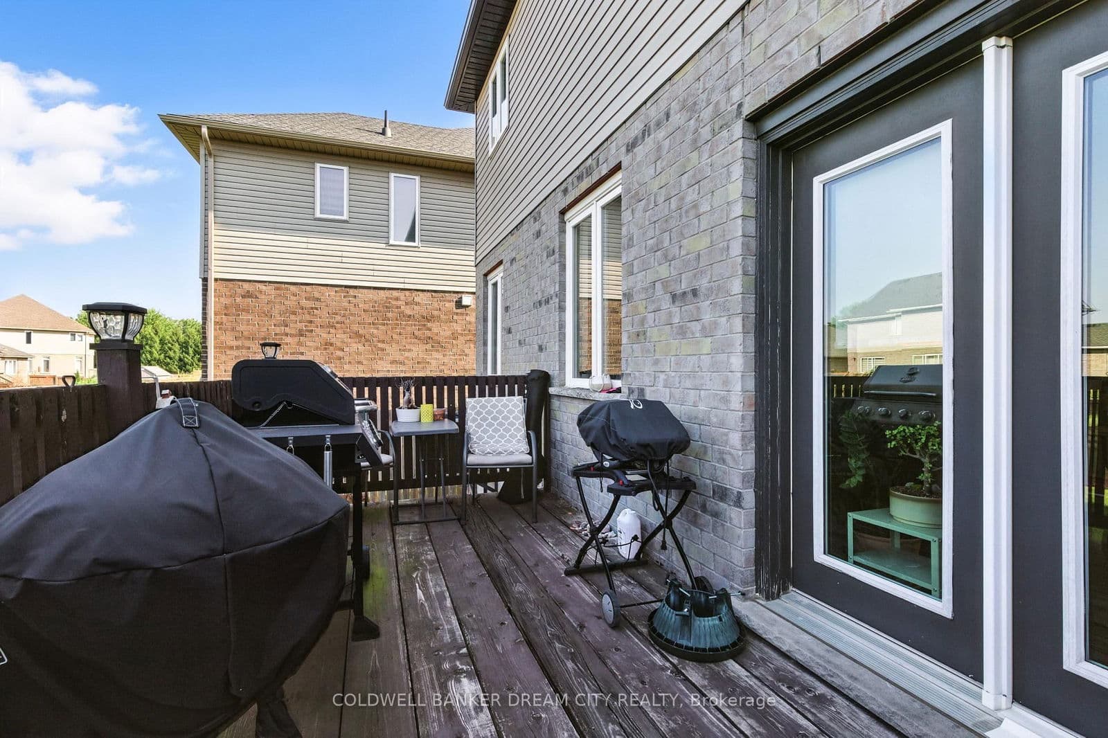 Detached at 10 Honey Bend, St. Thomas, ON - Photo 35 - RE/MAX Garden City Realty