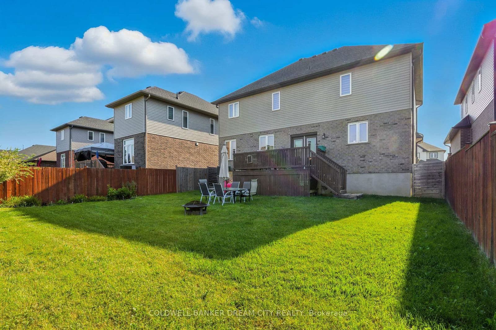 Detached at 10 Honey Bend, St. Thomas, ON - Photo 38 - RE/MAX Garden City Realty