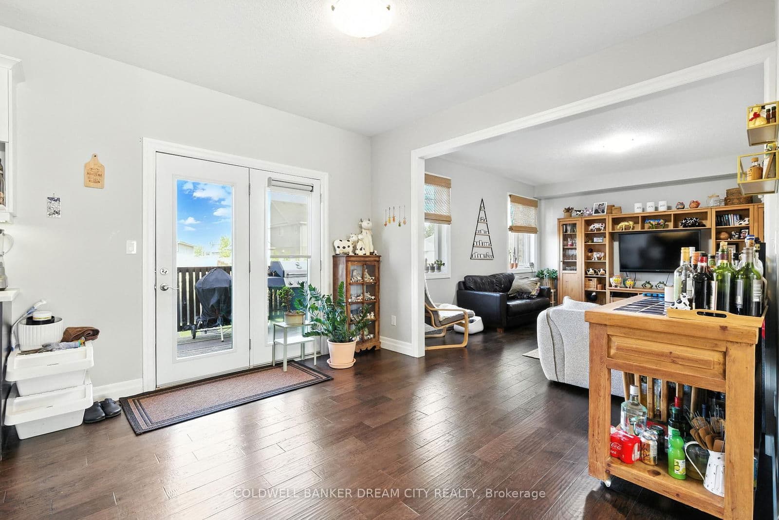 Detached at 10 Honey Bend, St. Thomas, ON - Photo 9 - RE/MAX Garden City Realty