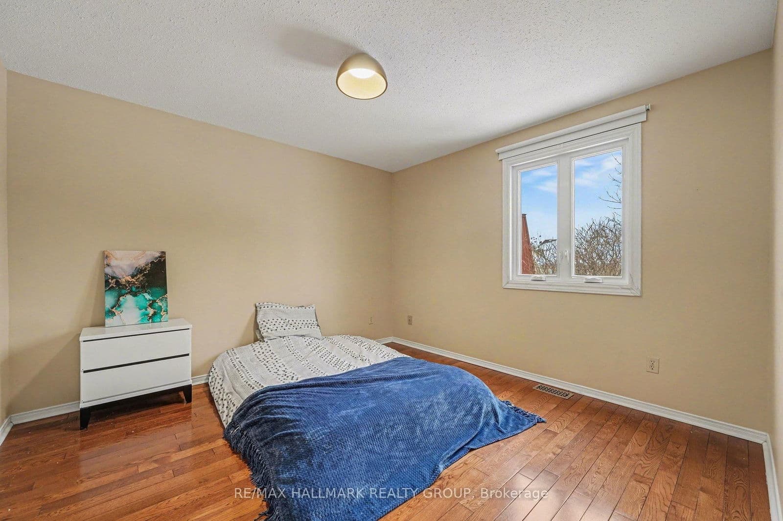 Detached at 2741 Massicotte Lane, Ottawa, ON - Photo 14 - RE/MAX Garden City Realty