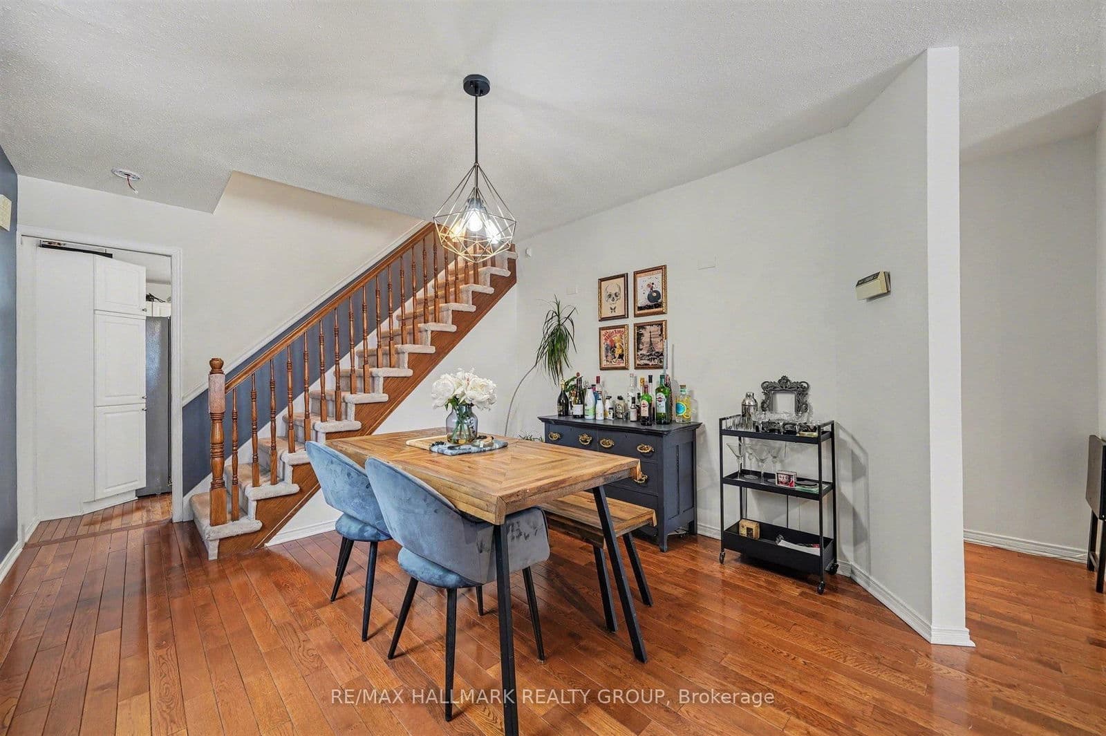 Detached at 2741 Massicotte Lane, Ottawa, ON - Photo 5 - RE/MAX Garden City Realty