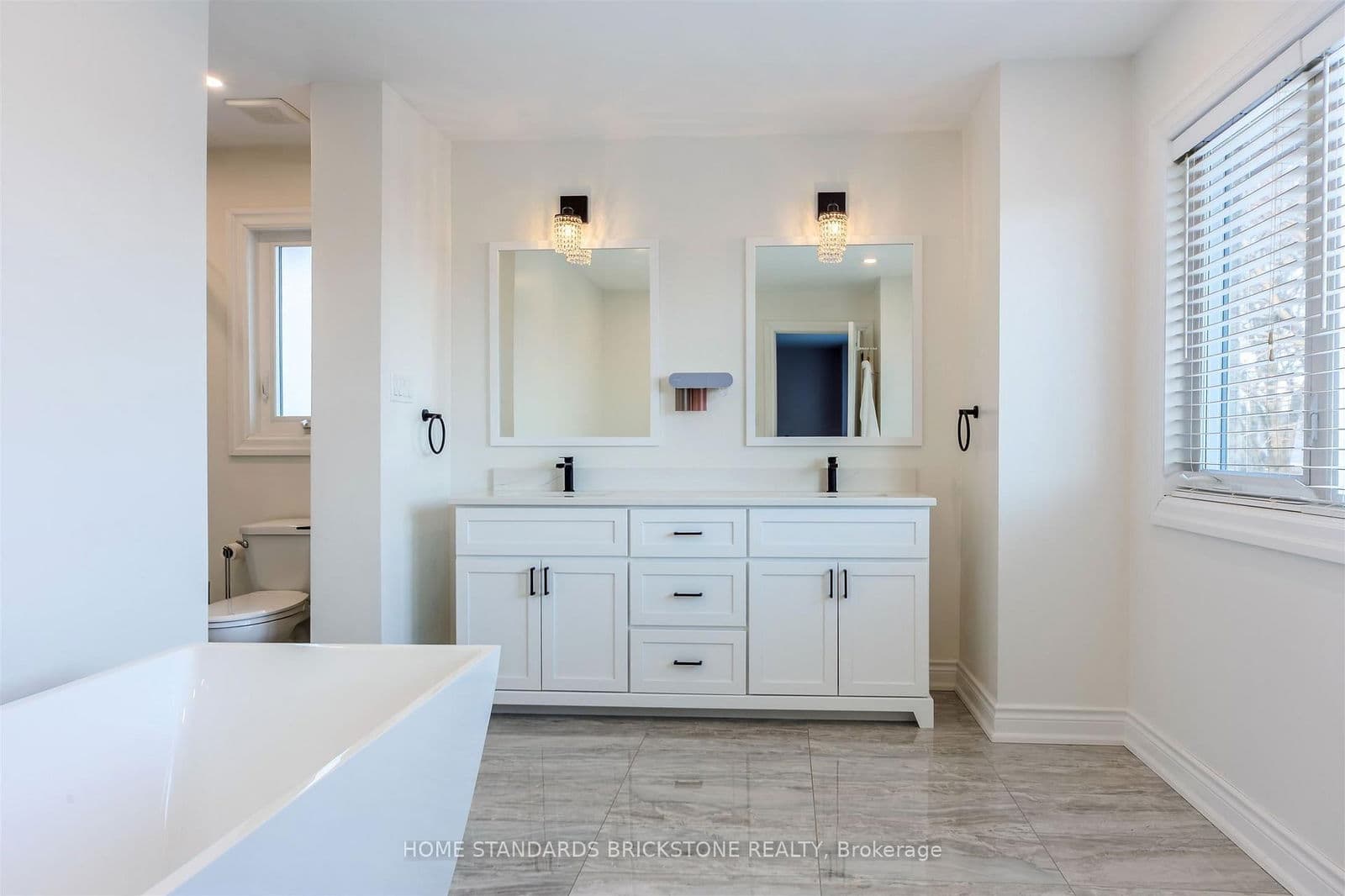 Detached at 28 Brookhurst Crescent, Hamilton, ON - Photo 27 - RE/MAX Garden City Realty