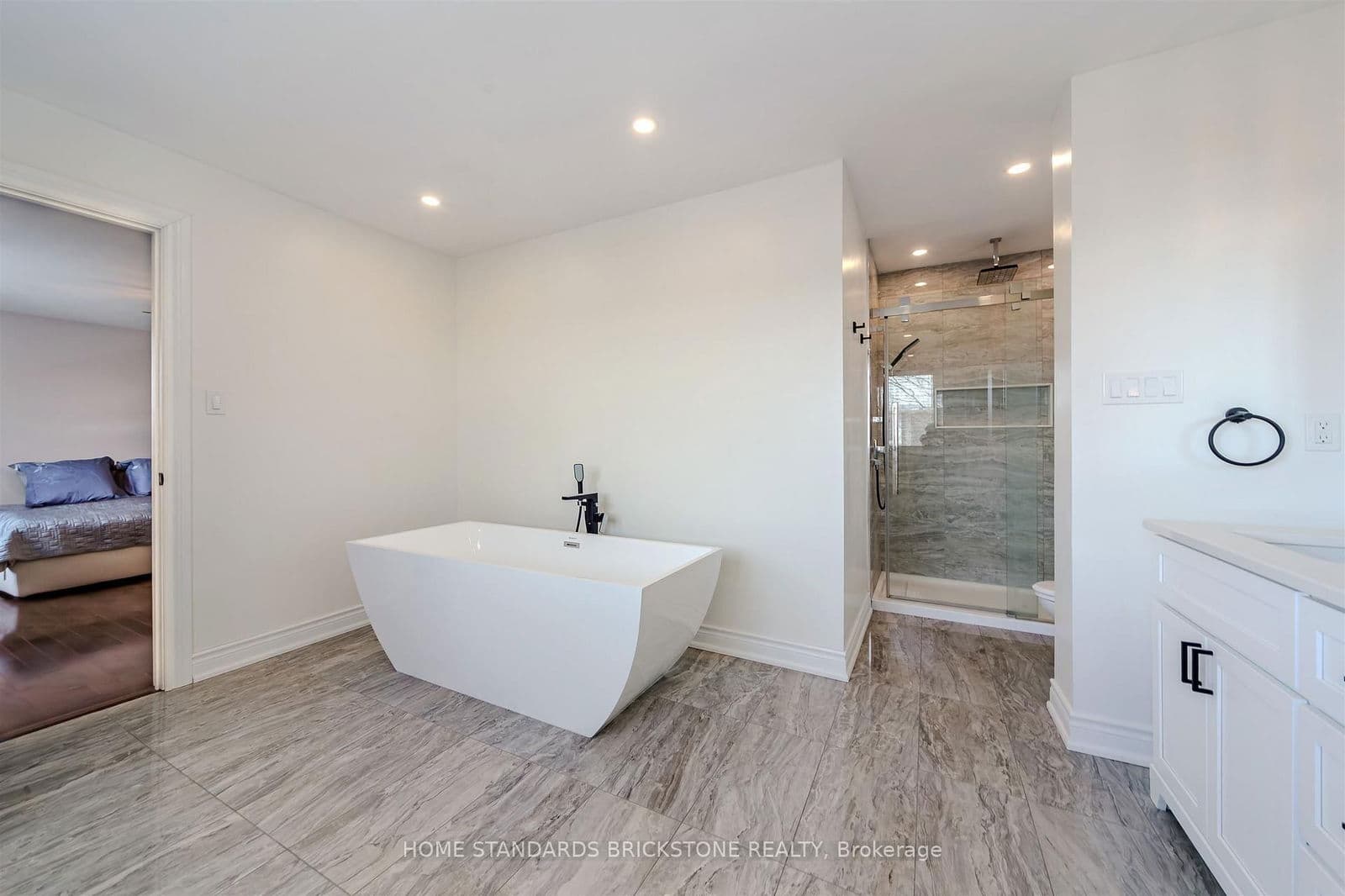 Detached at 28 Brookhurst Crescent, Hamilton, ON - Photo 30 - RE/MAX Garden City Realty