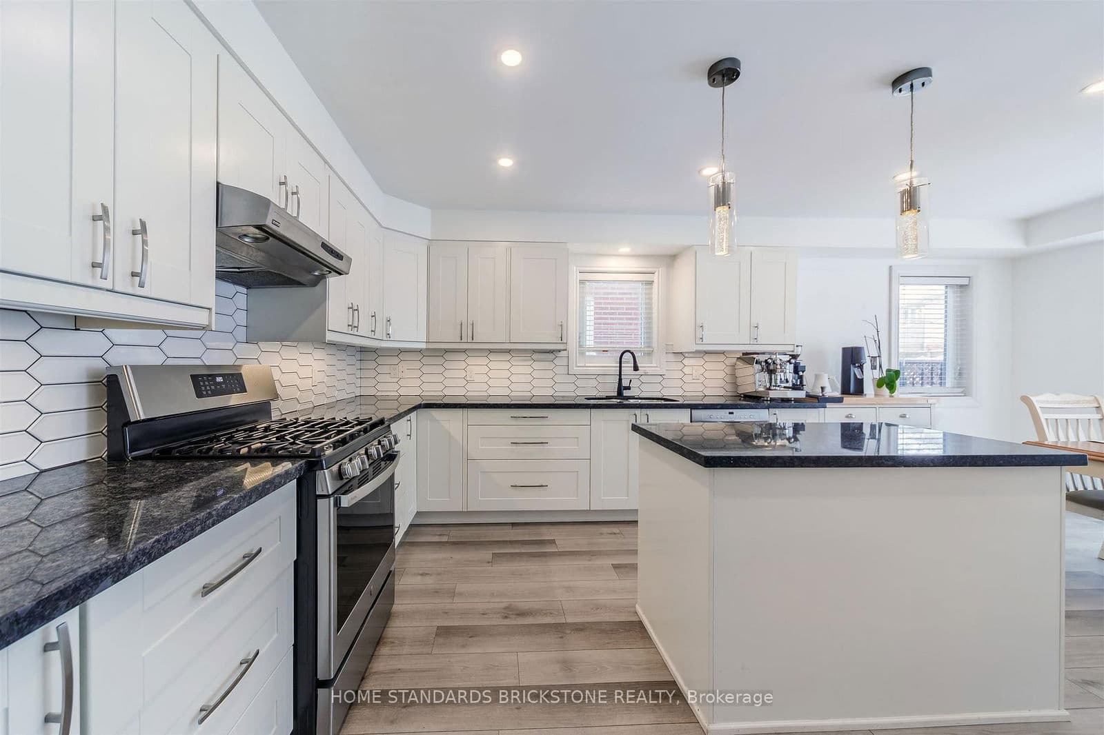 Detached at 28 Brookhurst Crescent, Hamilton, ON - Photo 6 - RE/MAX Garden City Realty