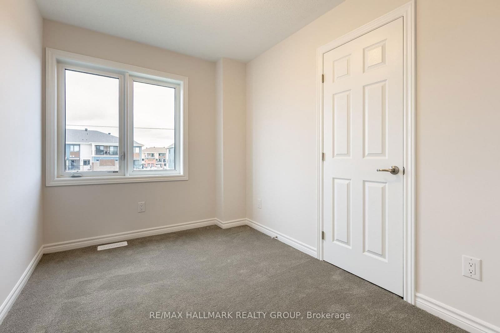 Condo Townhouse at 292 Zenith Private, Ottawa, ON - Photo 16 - RE/MAX Garden City Realty