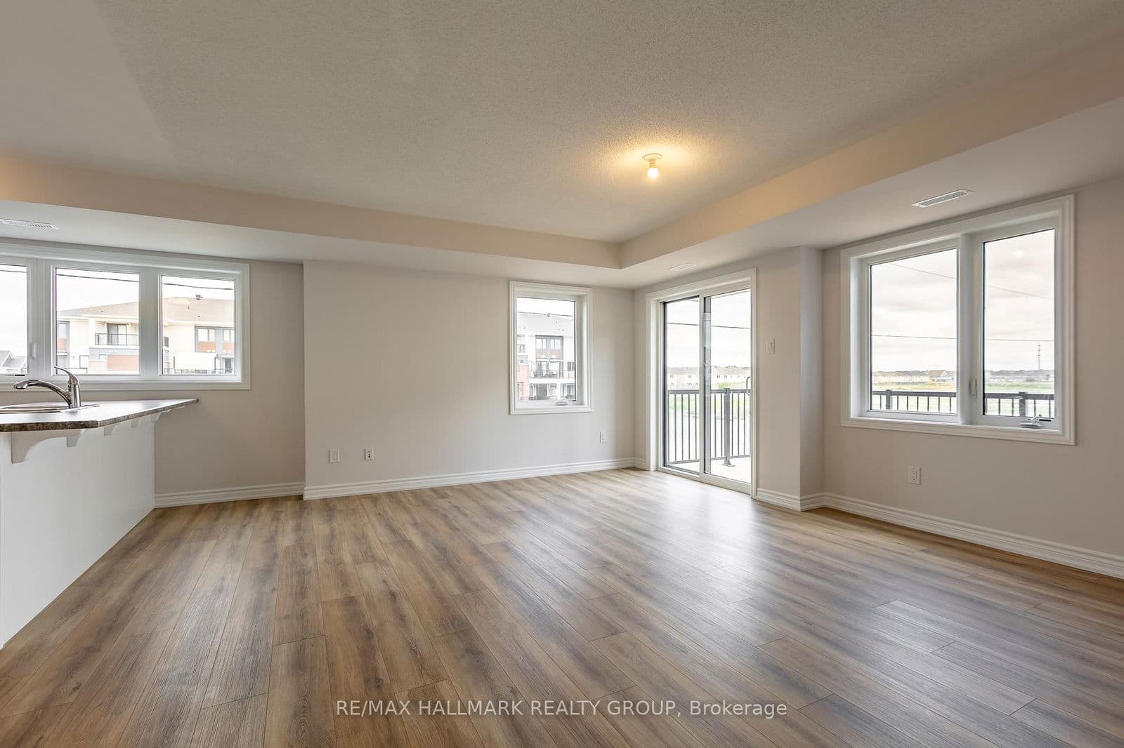 Condo Townhouse at 292 Zenith Private, Ottawa, ON - Photo 3 - RE/MAX Garden City Realty