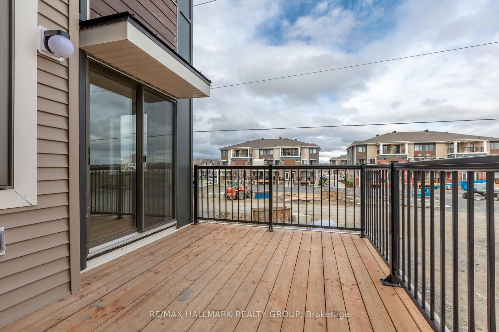 Condo Townhouse at 292 Zenith Private, Ottawa, ON - Photo 9 - RE/MAX Garden City Realty