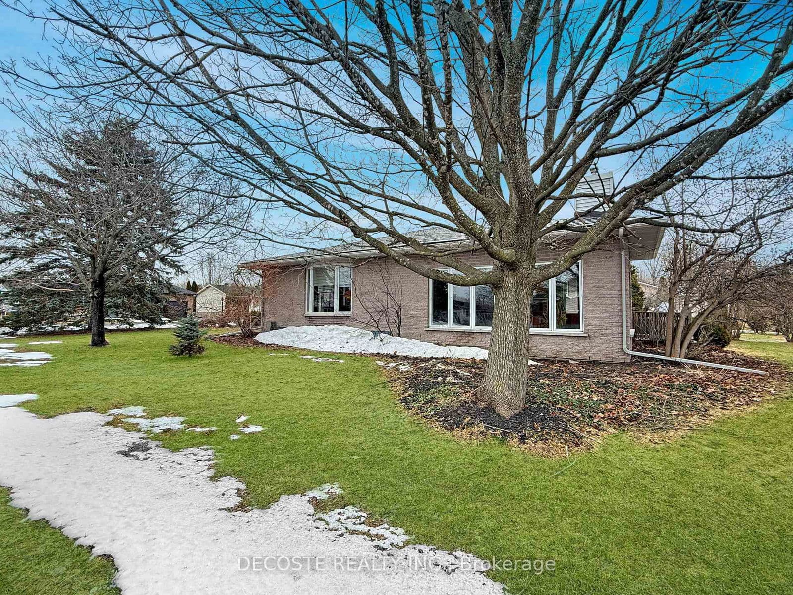 Detached at 6298 Maclean Court, South Glengarry, ON - Photo 5 - RE/MAX Garden City Realty