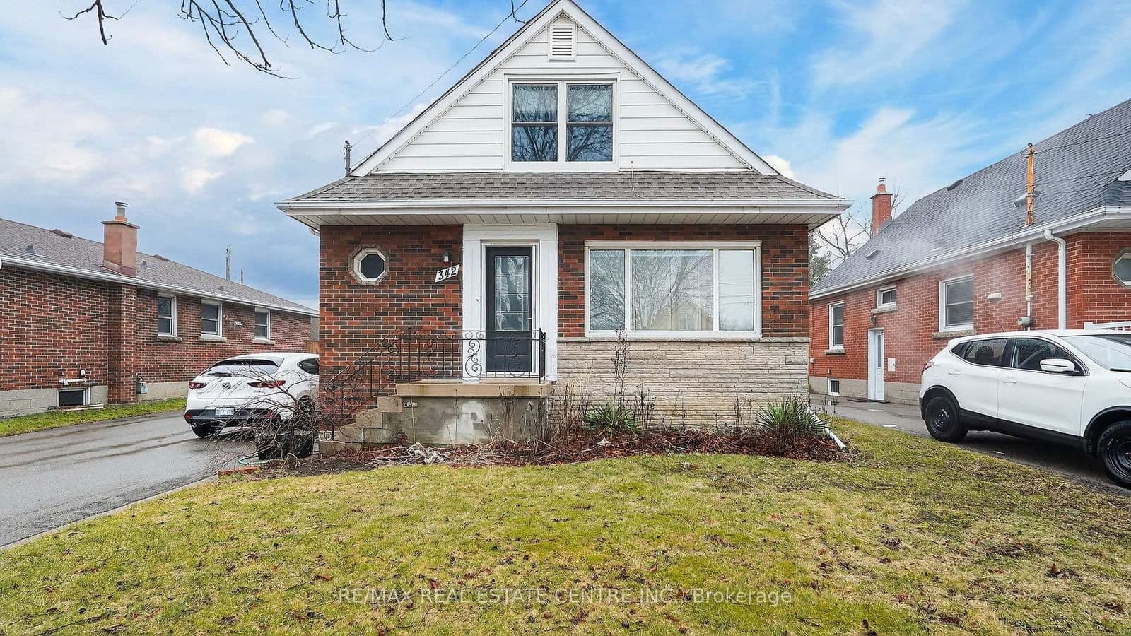 Detached at 342 East 17th Street, Hamilton, ON - Photo 1 - RE/MAX Garden City Realty