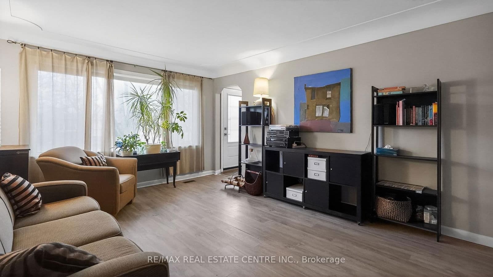 Detached at 342 East 17th Street, Hamilton, ON - Photo 5 - RE/MAX Garden City Realty