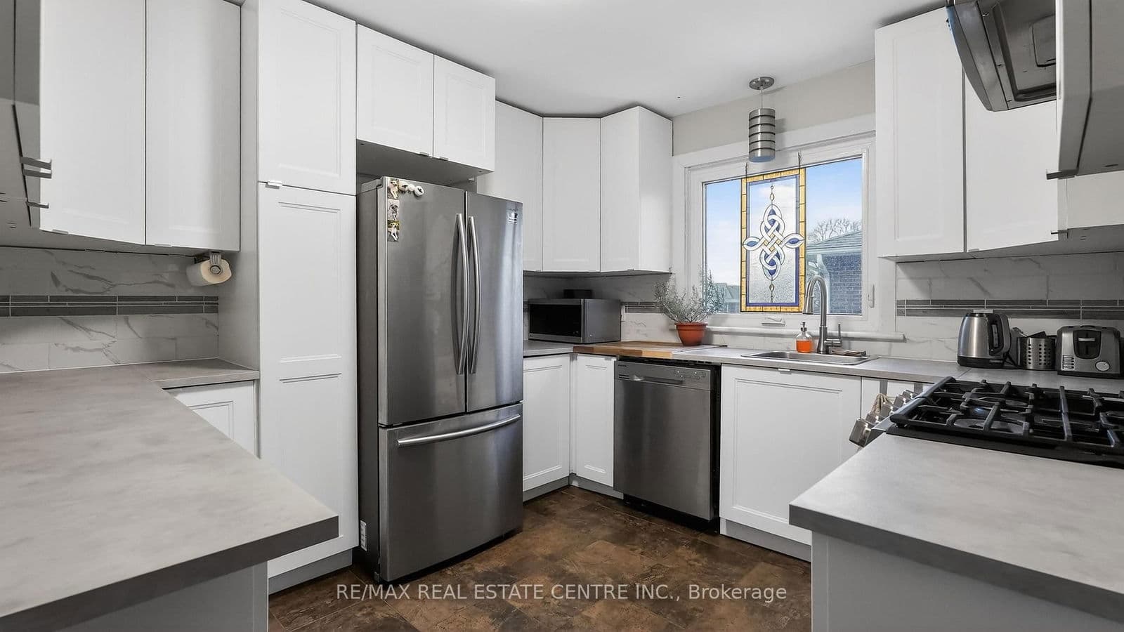 Detached at 342 East 17th Street, Hamilton, ON - Photo 9 - RE/MAX Garden City Realty