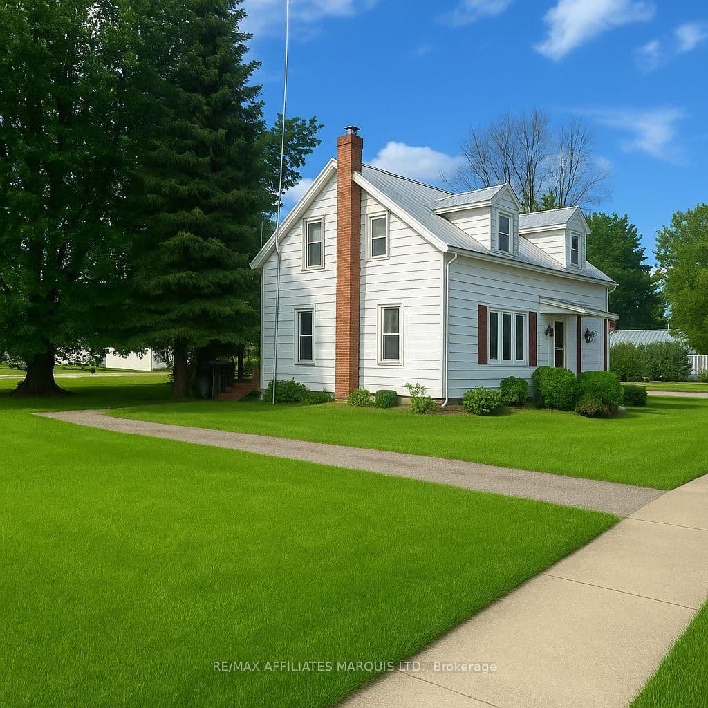 Detached at 37 Main Street, South Stormont, ON - Photo 2 - RE/MAX Garden City Realty