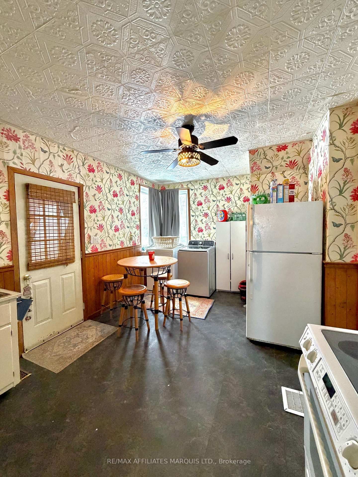 Detached at 37 Main Street, South Stormont, ON - Photo 7 - RE/MAX Garden City Realty