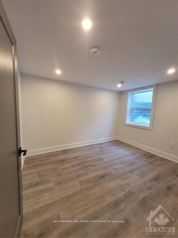 Detached at B- 814 SMYTH Road, Ottawa, ON - Photo 11 - RE/MAX Garden City Realty