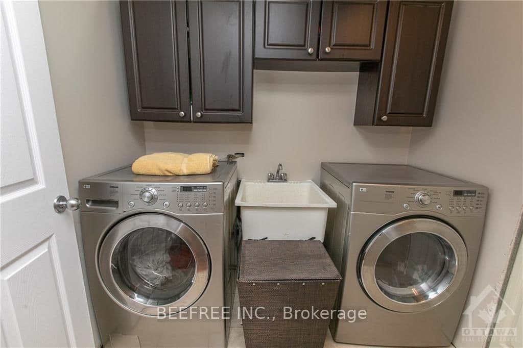 Detached at 1149 Halton Terrace, Ottawa, ON - Photo 10 - RE/MAX Garden City Realty