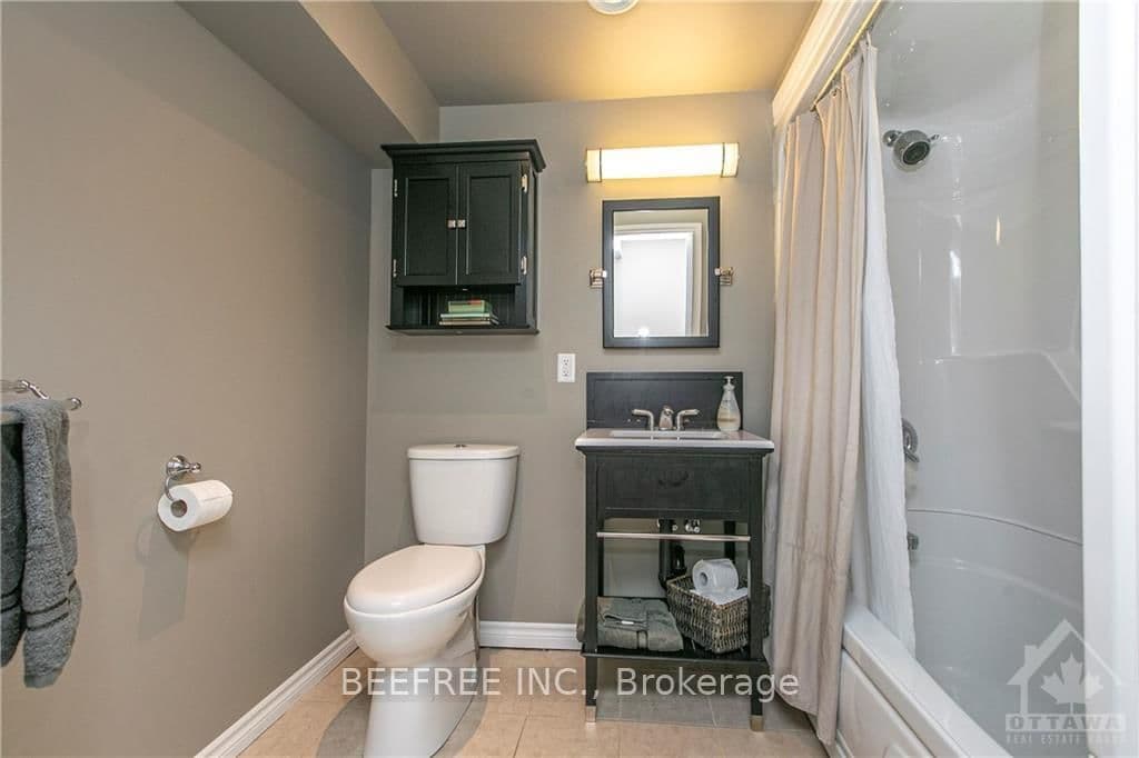 Detached at 1149 Halton Terrace, Ottawa, ON - Photo 9 - RE/MAX Garden City Realty