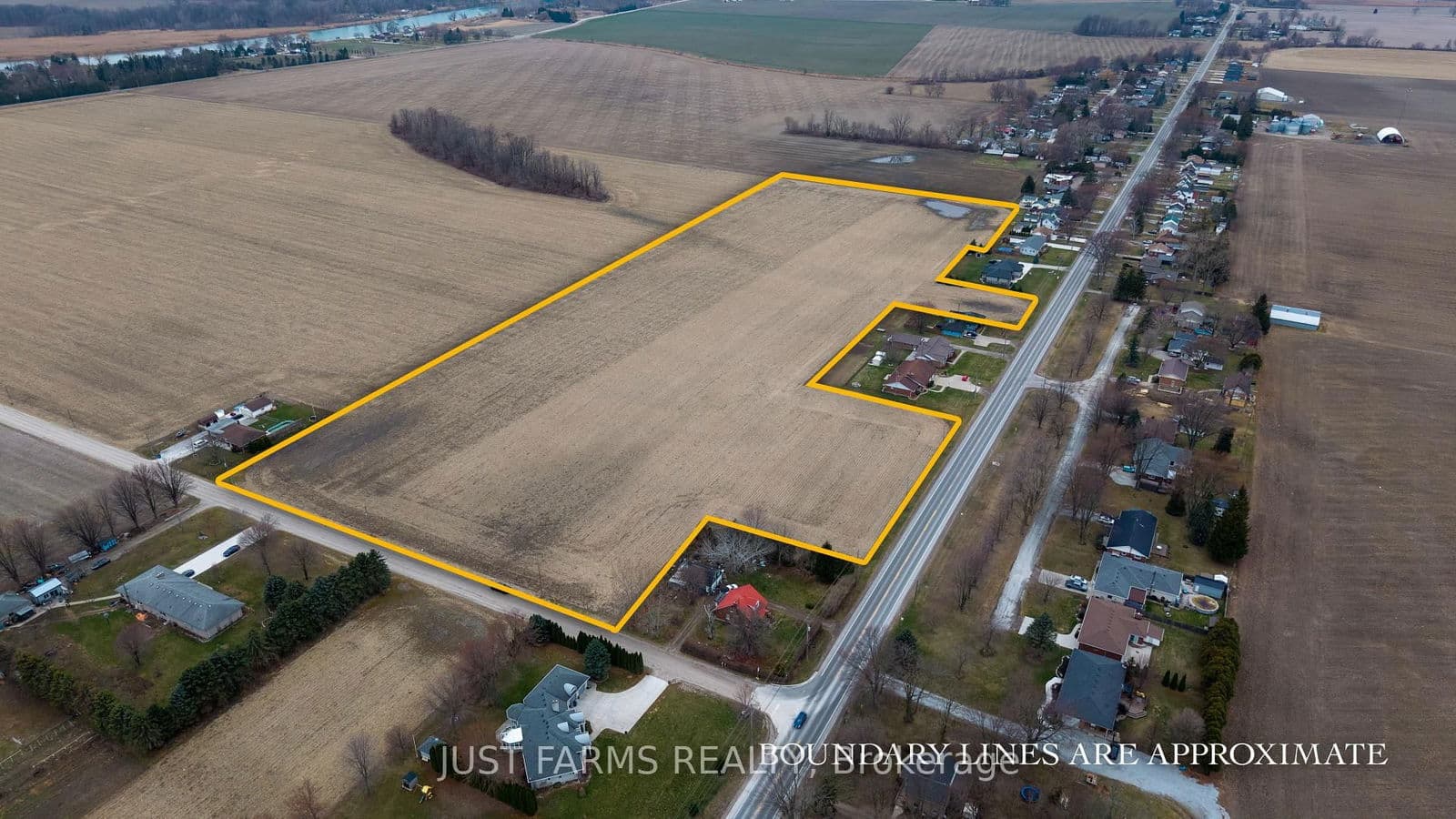 Farm at PT LT 3-4 Dufferin Avenue, Chatham-Kent, ON - Photo 1 - RE/MAX Garden City Realty