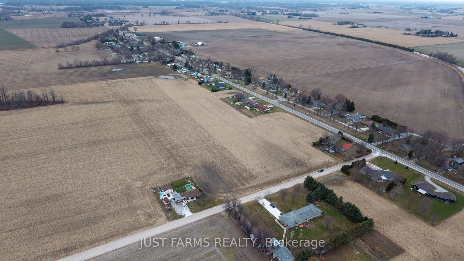 Farm at PT LT 3-4 Dufferin Avenue, Chatham-Kent, ON - Photo 3 - RE/MAX Garden City Realty