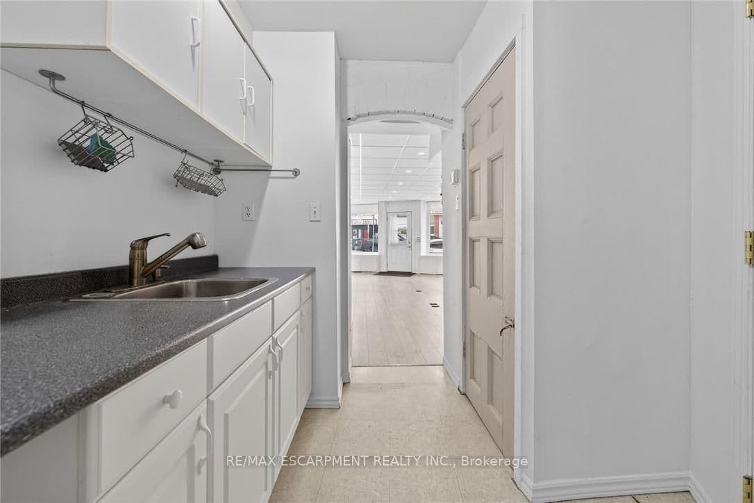 Investment at 6 Cayuga Street, Haldimand, ON - Photo 13 - RE/MAX Garden City Realty