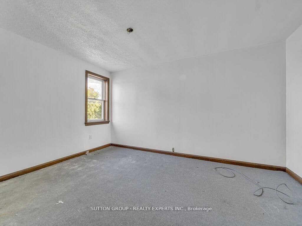 Commercial Retail at 283 Main Courtland Street, Norfolk, ON - Photo 11 - RE/MAX Garden City Realty