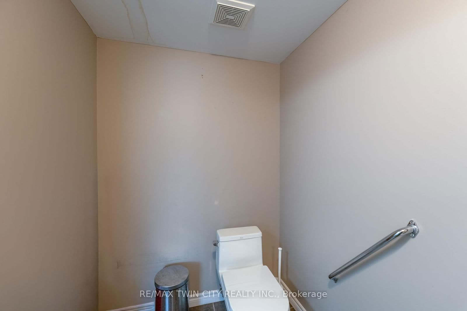 Office at 15 Lower- 340 Henry Street, Brantford, ON - Photo 18 - RE/MAX Garden City Realty