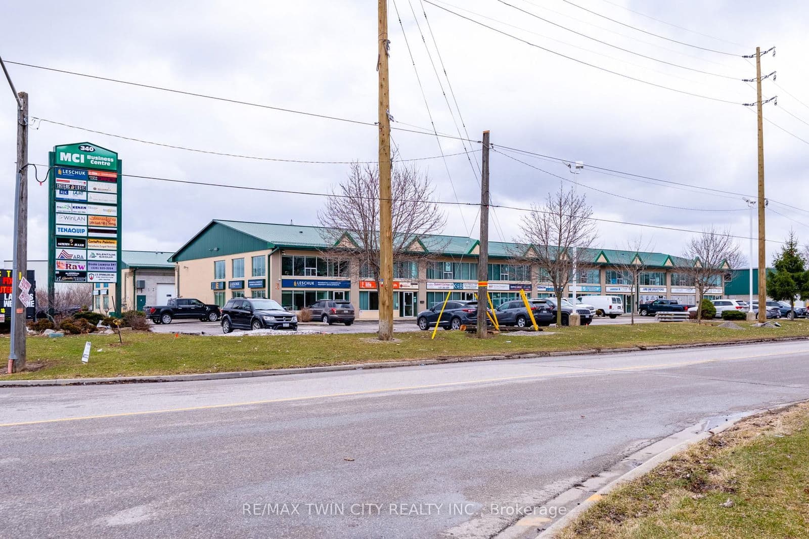 Office at 15 Lower- 340 Henry Street, Brantford, ON - Photo 24 - RE/MAX Garden City Realty