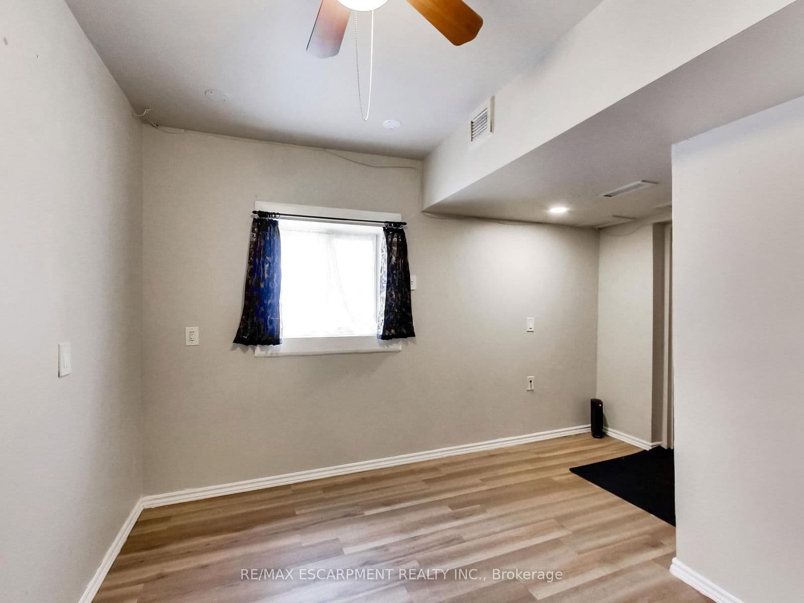 Commercial Retail at 443 Wentworth Street, Hamilton, ON - Photo 21 - RE/MAX Garden City Realty