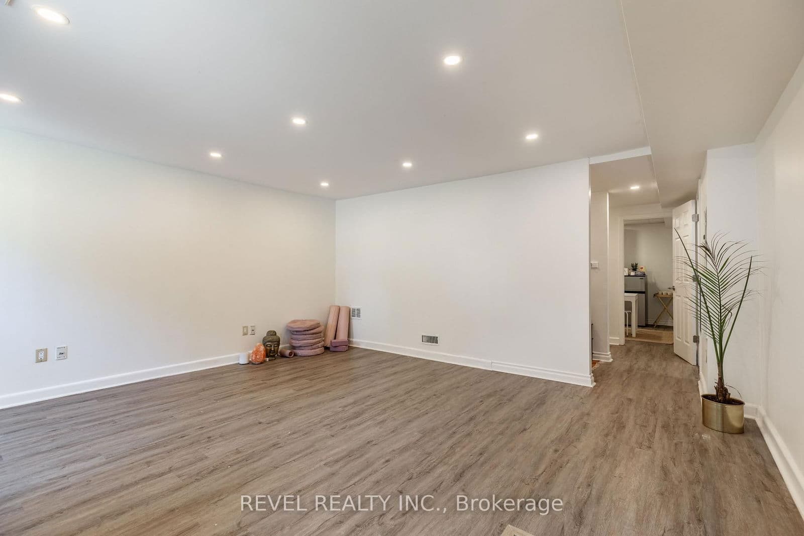 Office at 21 Bold Street, Hamilton, ON - Photo 28 - RE/MAX Garden City Realty