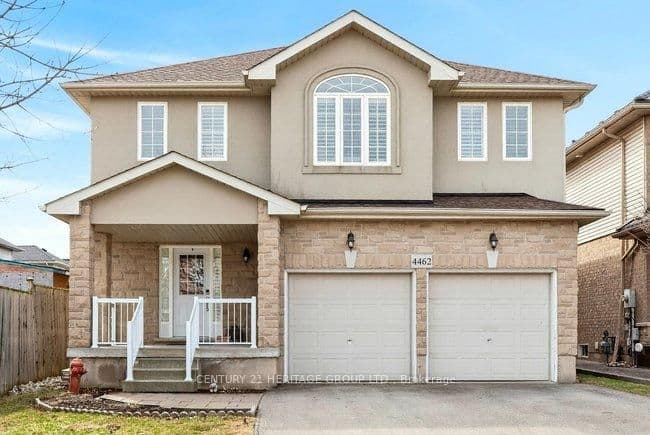 Detached at 4462 Weltman Way, Lincoln, ON - Photo 3 - RE/MAX Garden City Realty