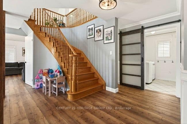 Detached at 4462 Weltman Way, Lincoln, ON - Photo 8 - RE/MAX Garden City Realty