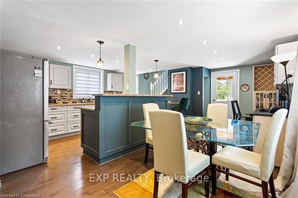 Detached at 70 Jarrow Road, St. Catharines, ON - Photo 5 - RE/MAX Garden City Realty