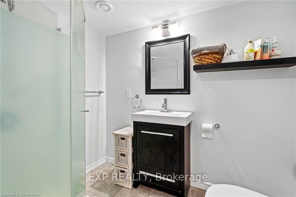 Detached at 70 Jarrow Road, St. Catharines, ON - Photo 7 - RE/MAX Garden City Realty