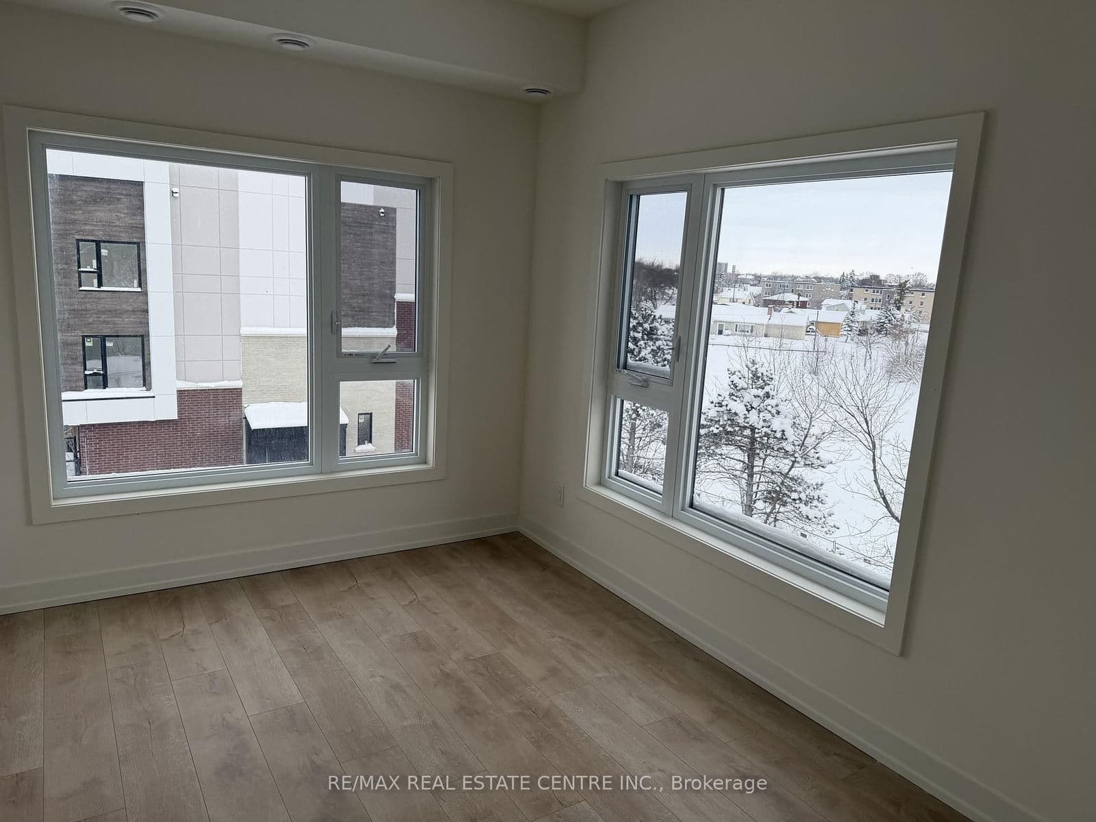 Condo Townhouse at 16 Melbourne Avenue, St. Catharines, ON - Photo 11 - RE/MAX Garden City Realty