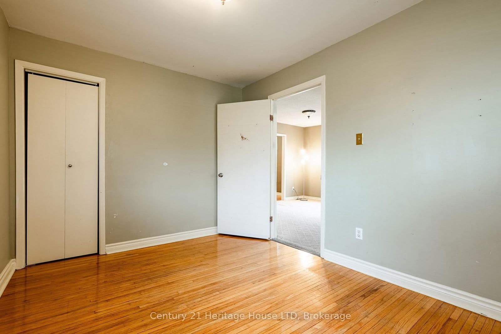 Detached at 57 Leeper Street, St. Catharines, ON - Photo 11 - RE/MAX Garden City Realty