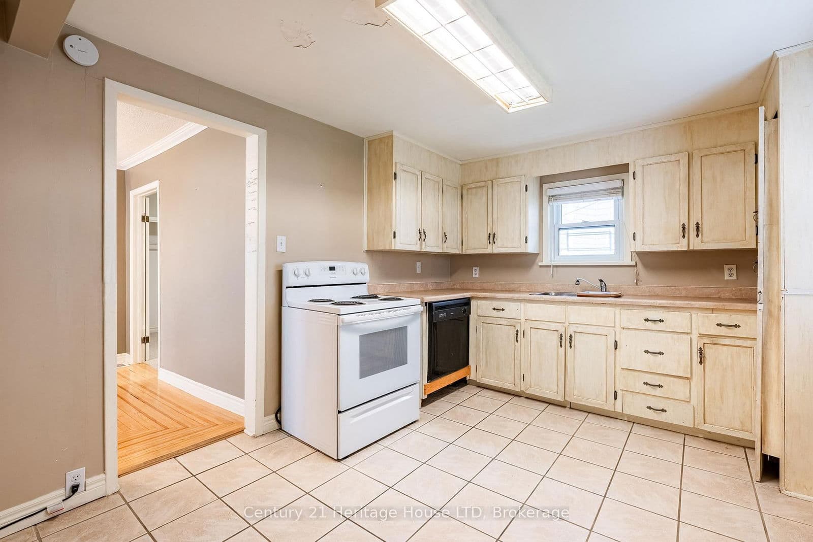 Detached at 57 Leeper Street, St. Catharines, ON - Photo 14 - RE/MAX Garden City Realty