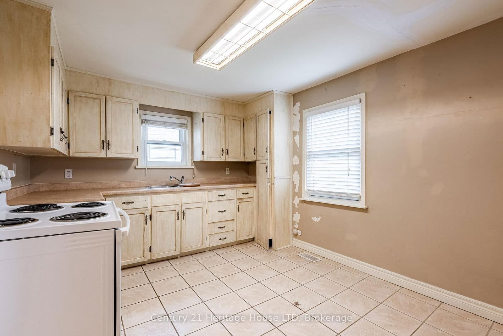 Detached at 57 Leeper Street, St. Catharines, ON - Photo 16 - RE/MAX Garden City Realty