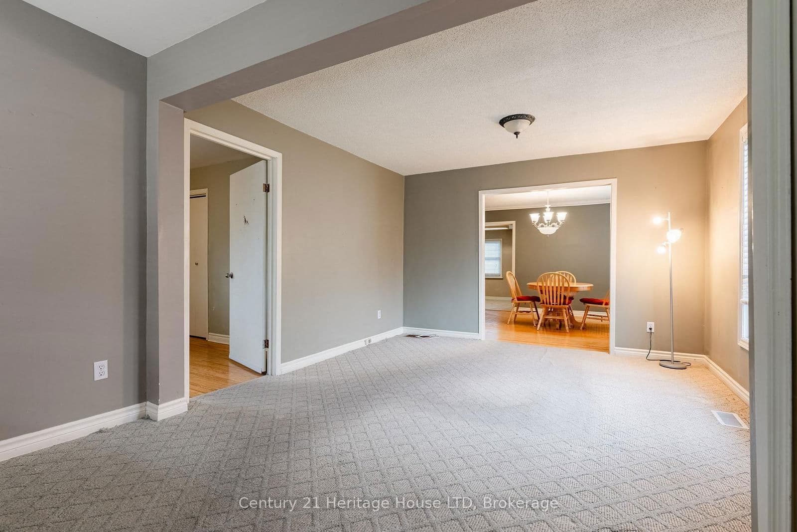 Detached at 57 Leeper Street, St. Catharines, ON - Photo 6 - RE/MAX Garden City Realty