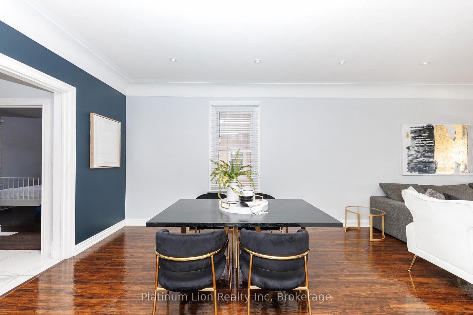 Detached at 11 Fairview Road, Grimsby, ON - Photo 10 - RE/MAX Garden City Realty