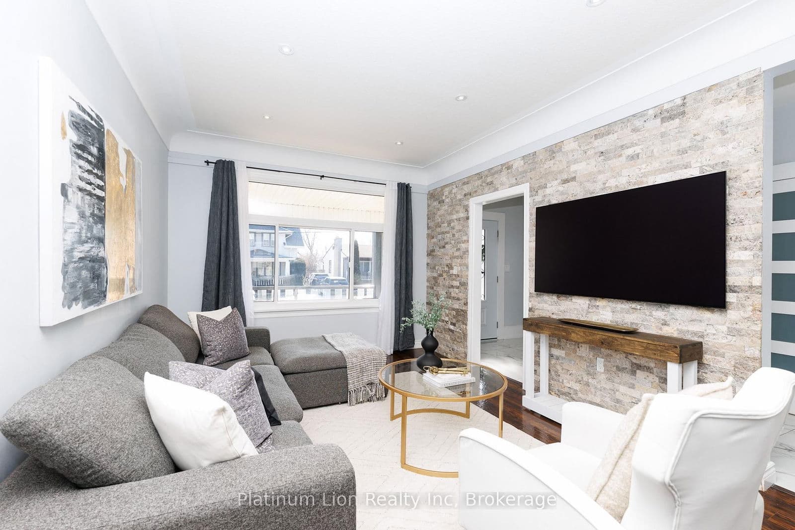 Detached at 11 Fairview Road, Grimsby, ON - Photo 14 - RE/MAX Garden City Realty