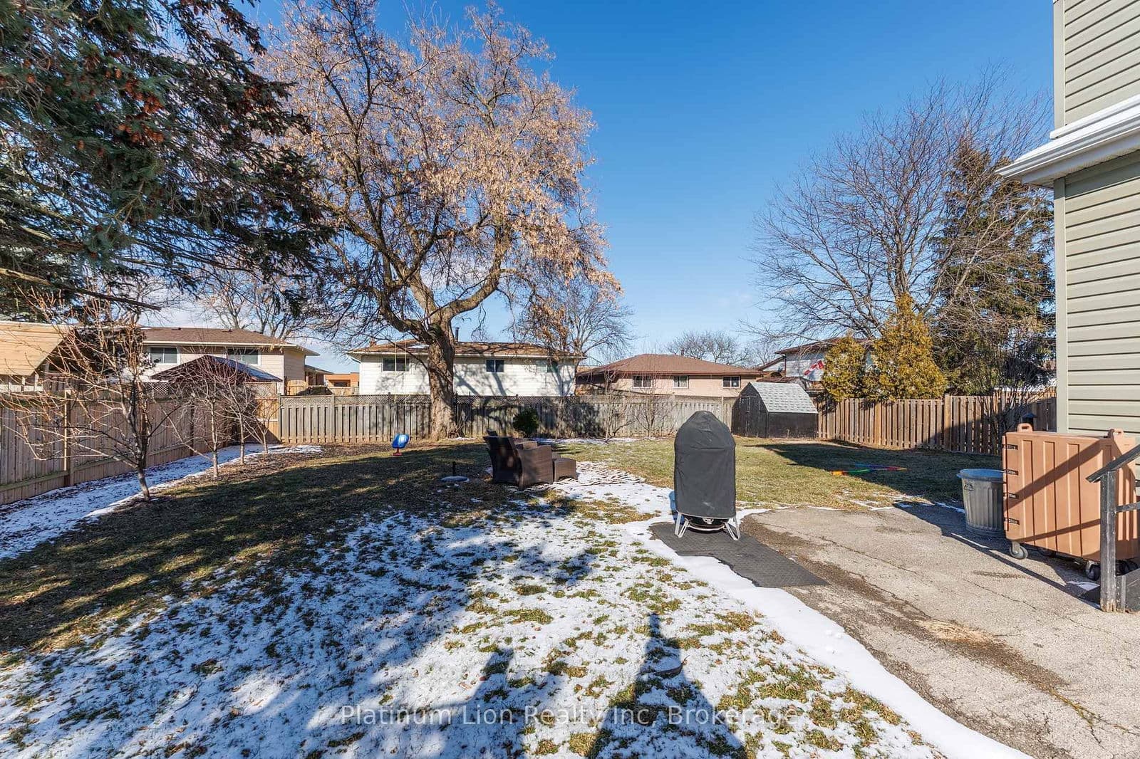 Detached at 11 Fairview Road, Grimsby, ON - Photo 38 - RE/MAX Garden City Realty