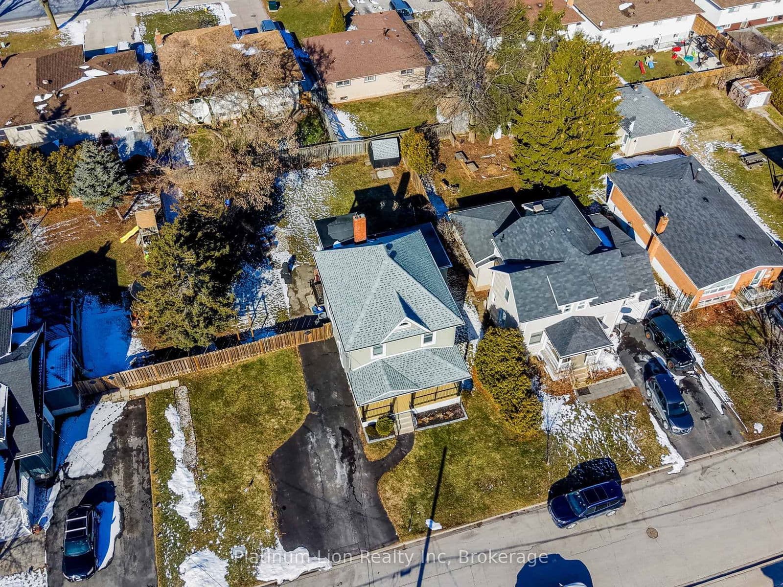 Detached at 11 Fairview Road, Grimsby, ON - Photo 45 - RE/MAX Garden City Realty