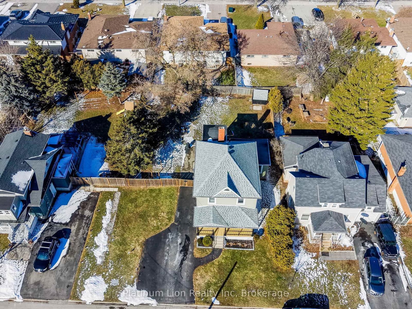 Detached at 11 Fairview Road, Grimsby, ON - Photo 46 - RE/MAX Garden City Realty