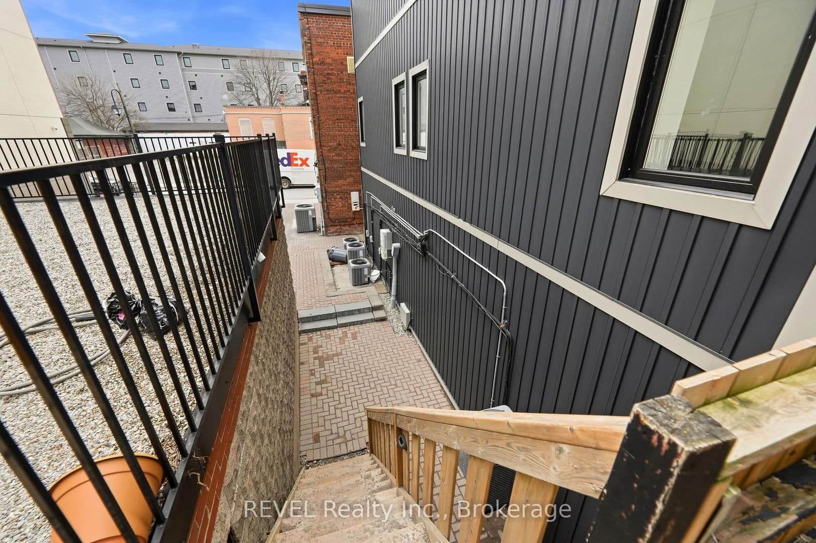 Store W Apt/Office at 2- 14 Front Street, Thorold, ON - Photo 14 - RE/MAX Garden City Realty