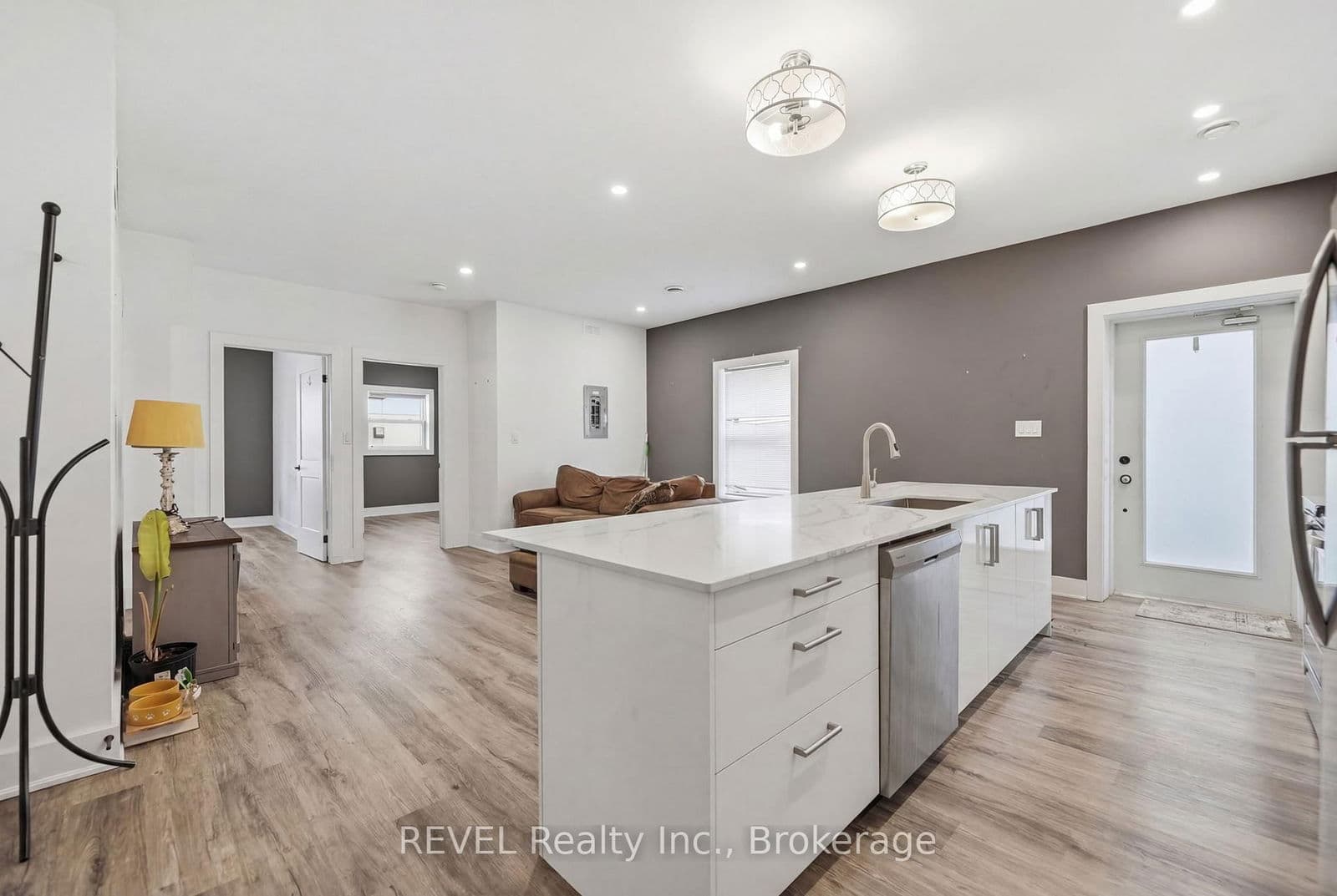 Store W Apt/Office at 2- 14 Front Street, Thorold, ON - Photo 7 - RE/MAX Garden City Realty