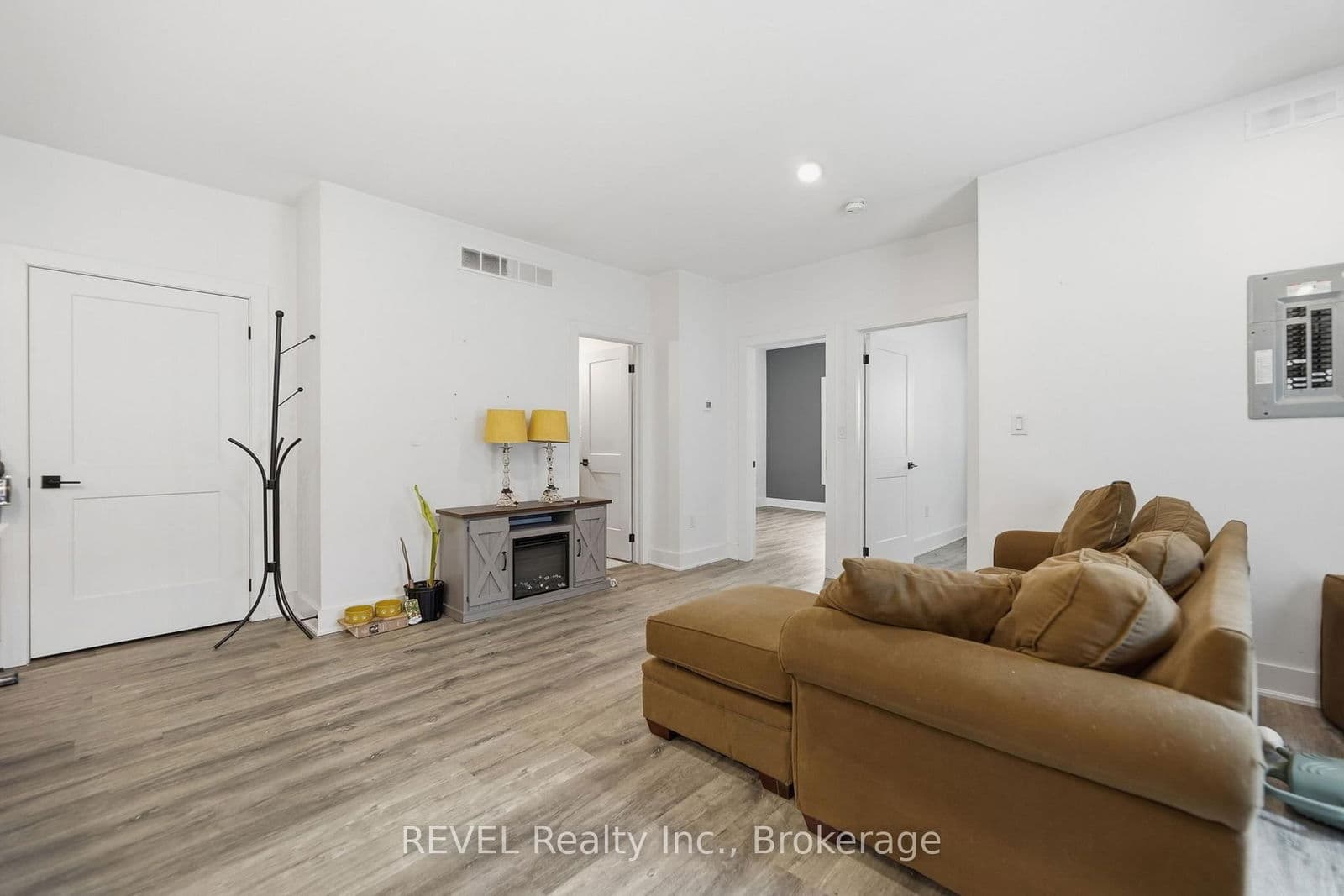 Store W Apt/Office at 2- 14 Front Street, Thorold, ON - Photo 9 - RE/MAX Garden City Realty