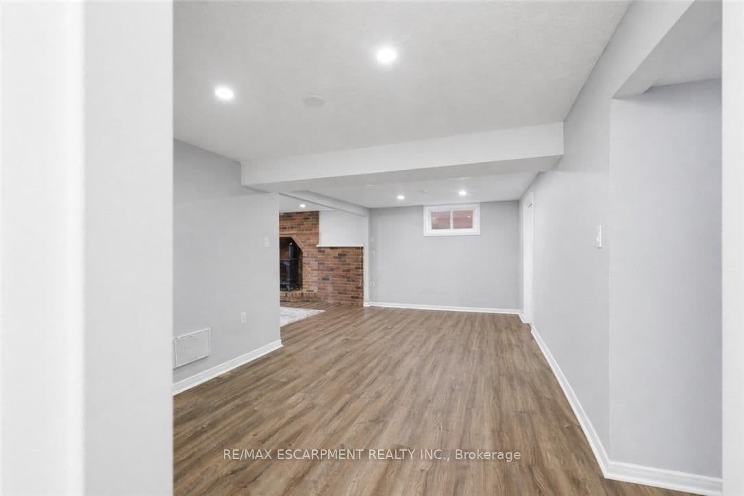 Detached at 21 MARGARET Avenue, Grimsby, ON - Photo 16 - RE/MAX Garden City Realty